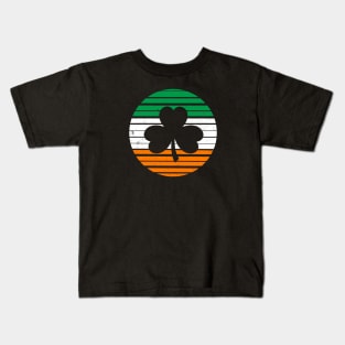 Vintage Shamrock Silhouette - Flag - St. Patricks Day Kids T-Shirt